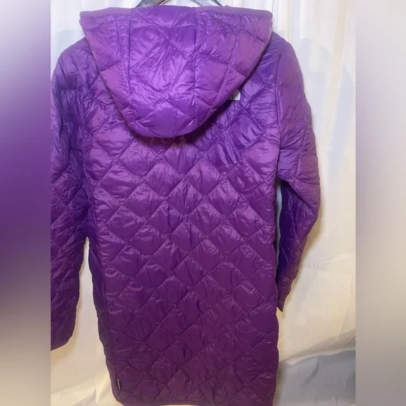 The North Face Kids' ThermoBall™ Eco Hooded Parka (Big Girl) Size XL (18)Purple - Picture 4 of 5